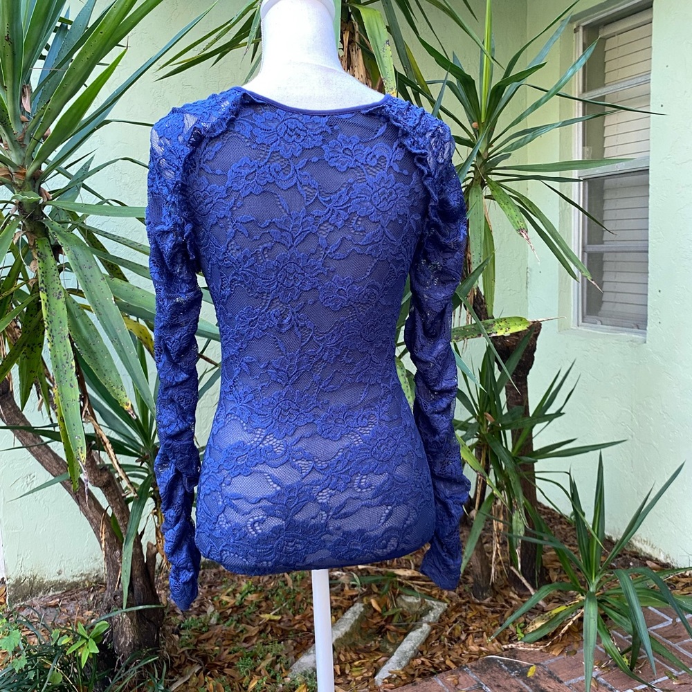 Bebe Ruched Lace Navy Top - Picture 3 of 5